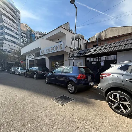 Alina Auberge de jeunesse Tirana