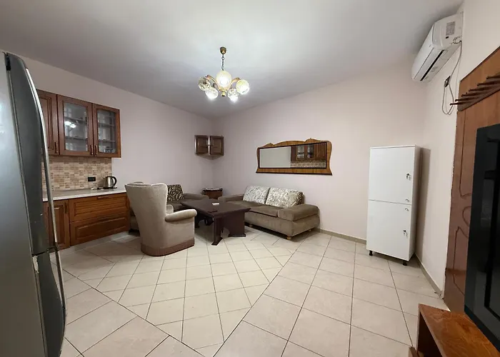 Alina بيت شباب تيرانا