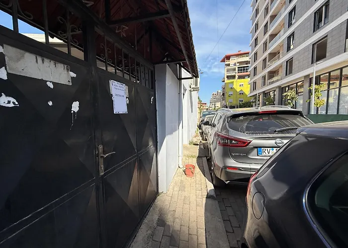 Alina بيت شباب